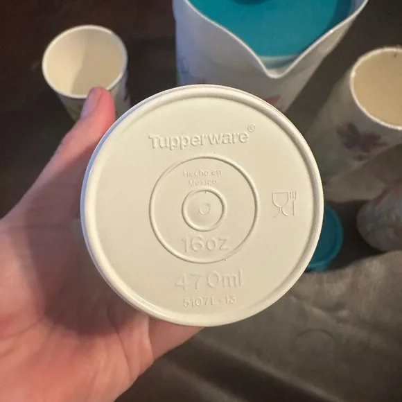 Daisy Tupperware set - Picture 9 of 10